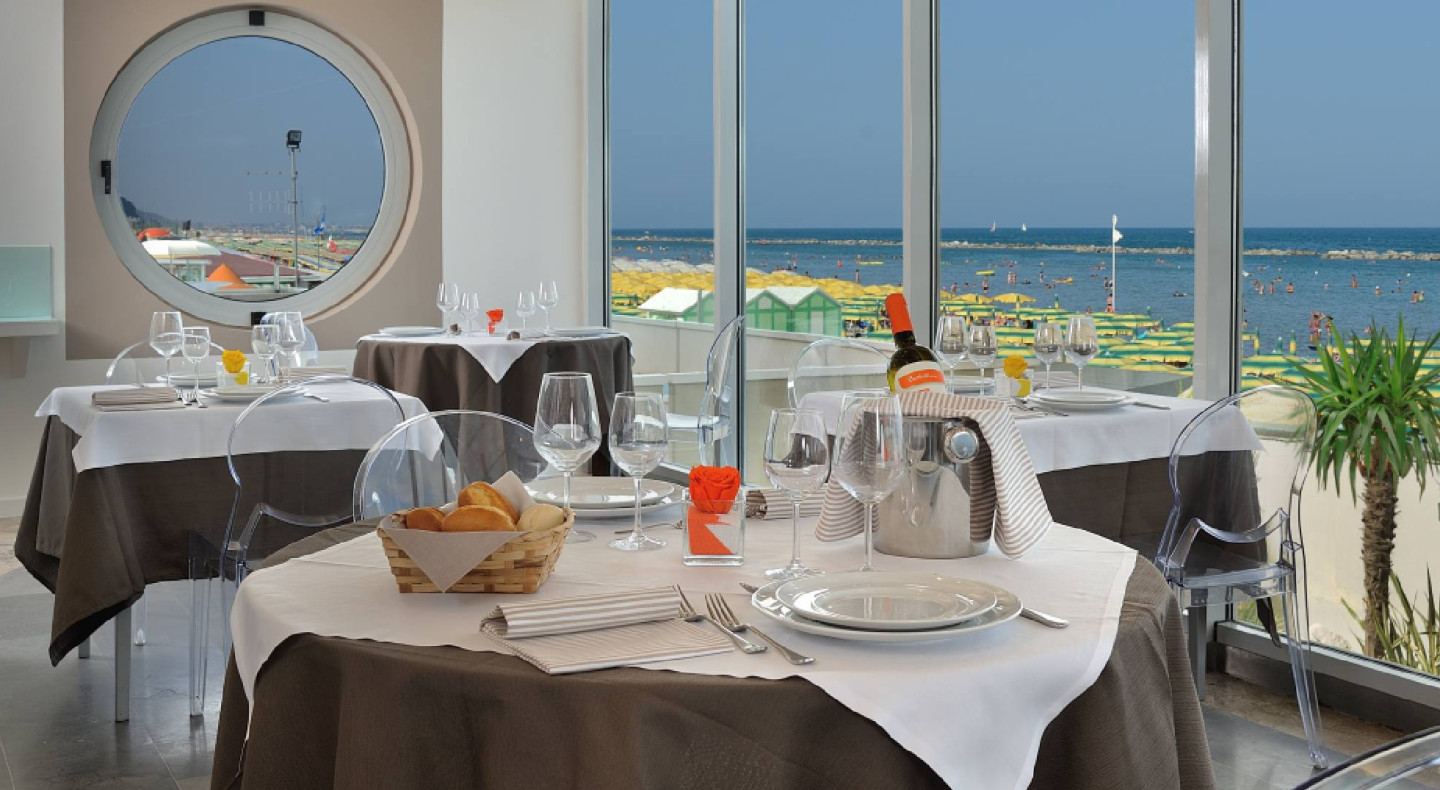 media.Sala_Ristorante_Delle_Nazioni (3)